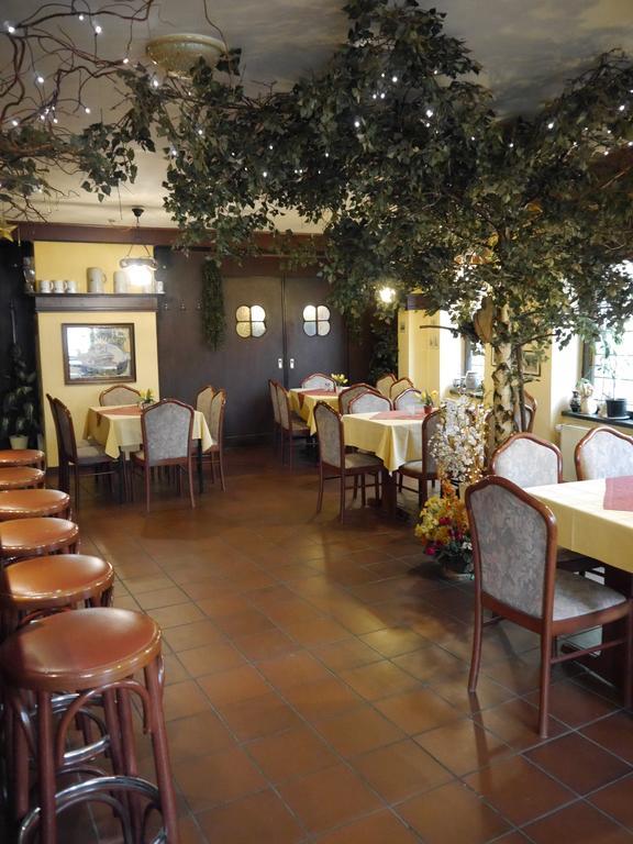 Hotel Zur Sonne Котбус Экстерьер фото